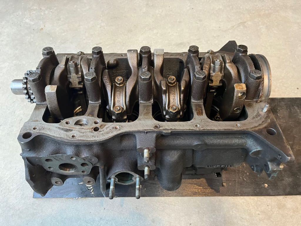 日産B110サニー用 A12エンジンのシリンダー ニッサン A12 エンジン