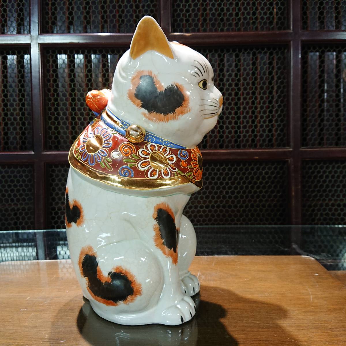 T05-0913 九谷焼 招き猫 三毛猫 陶光窯 甘手 ニュウ有 大型 全長30