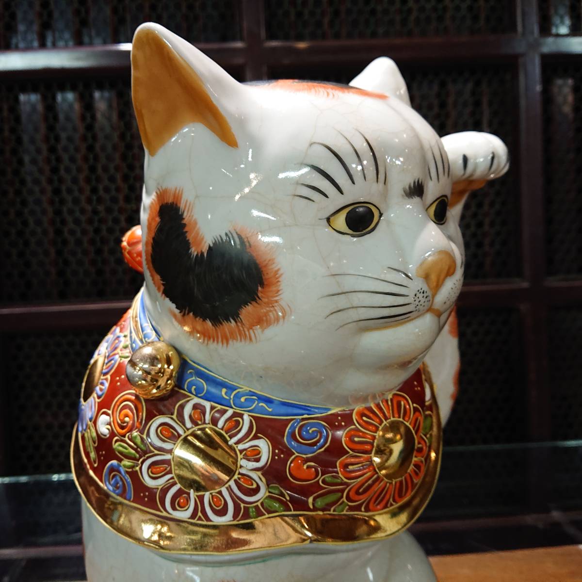 T05-0913 九谷焼 招き猫 三毛猫 陶光窯 甘手 ニュウ有 大型 全長30 
