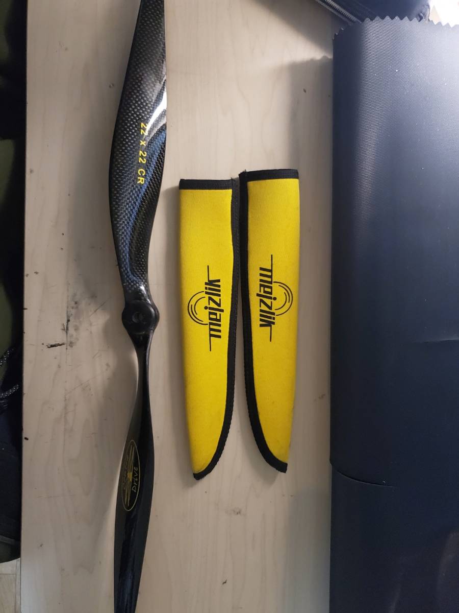 F3A用　電動カーボンコントラ用プロペラ　　22×22CR フロント用（中古）