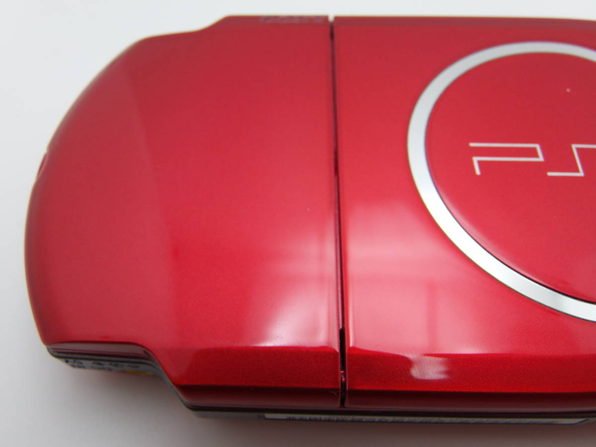PSP-3000 新品に近い綺麗な美品 レッド 液晶画面は、完全に無傷 UMD用 