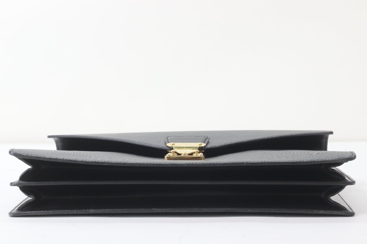 LOUIS VUITTON ルイヴィトン エピ セルヴィエット アンバサダー