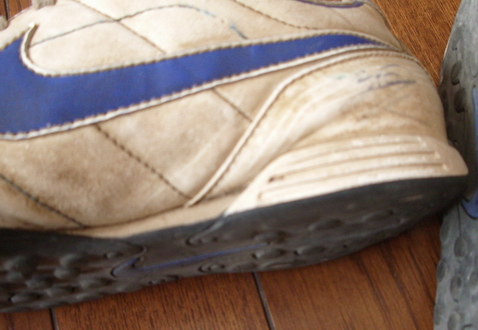 ナイキNIKEサッカーシューズ・トレーニングシューズ22？サイン付_3