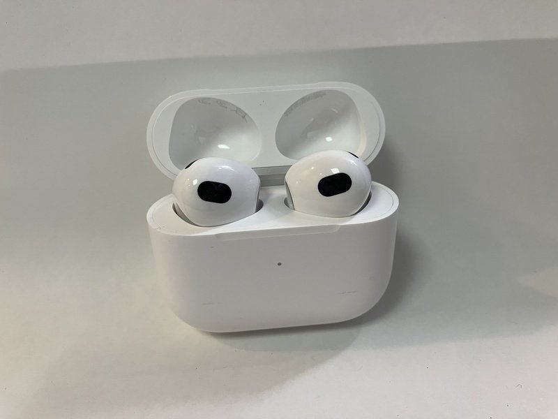 FF735 AirPods 第3世代
