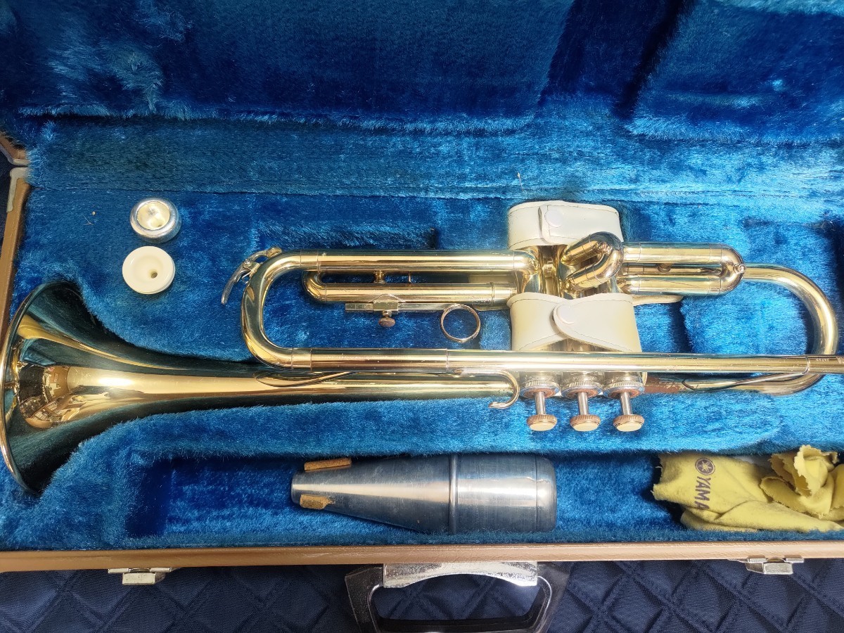 ヤマハトランペット YTR-233 製造番号042809 中古品