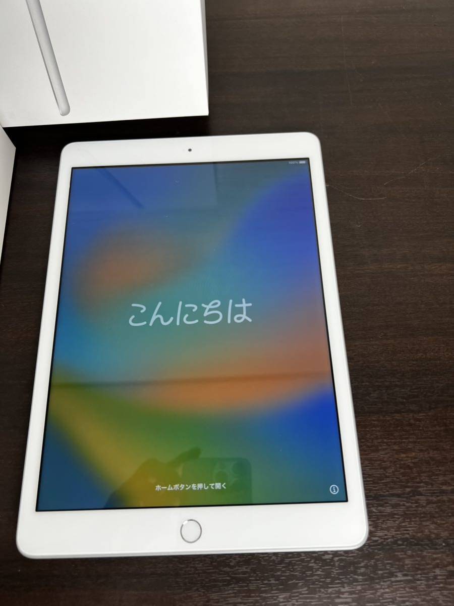 新品同様 iPad 第7世代 32GB Wi-Fiモデル 充電100% 美品 シルバー