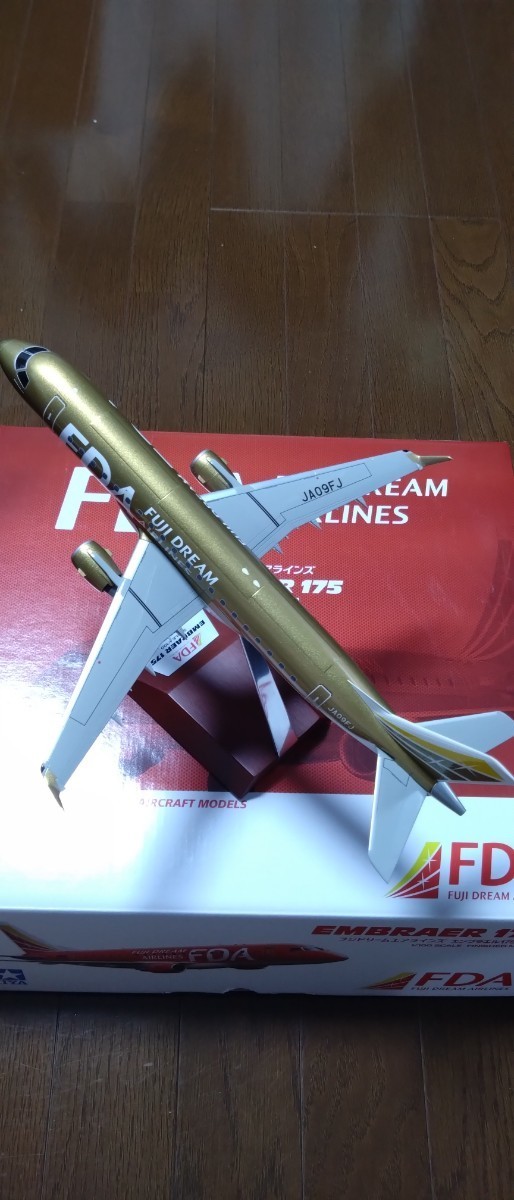 タミヤ FDA フジドリームエアラインズ 1/100 Embraer 175 エンブラエル