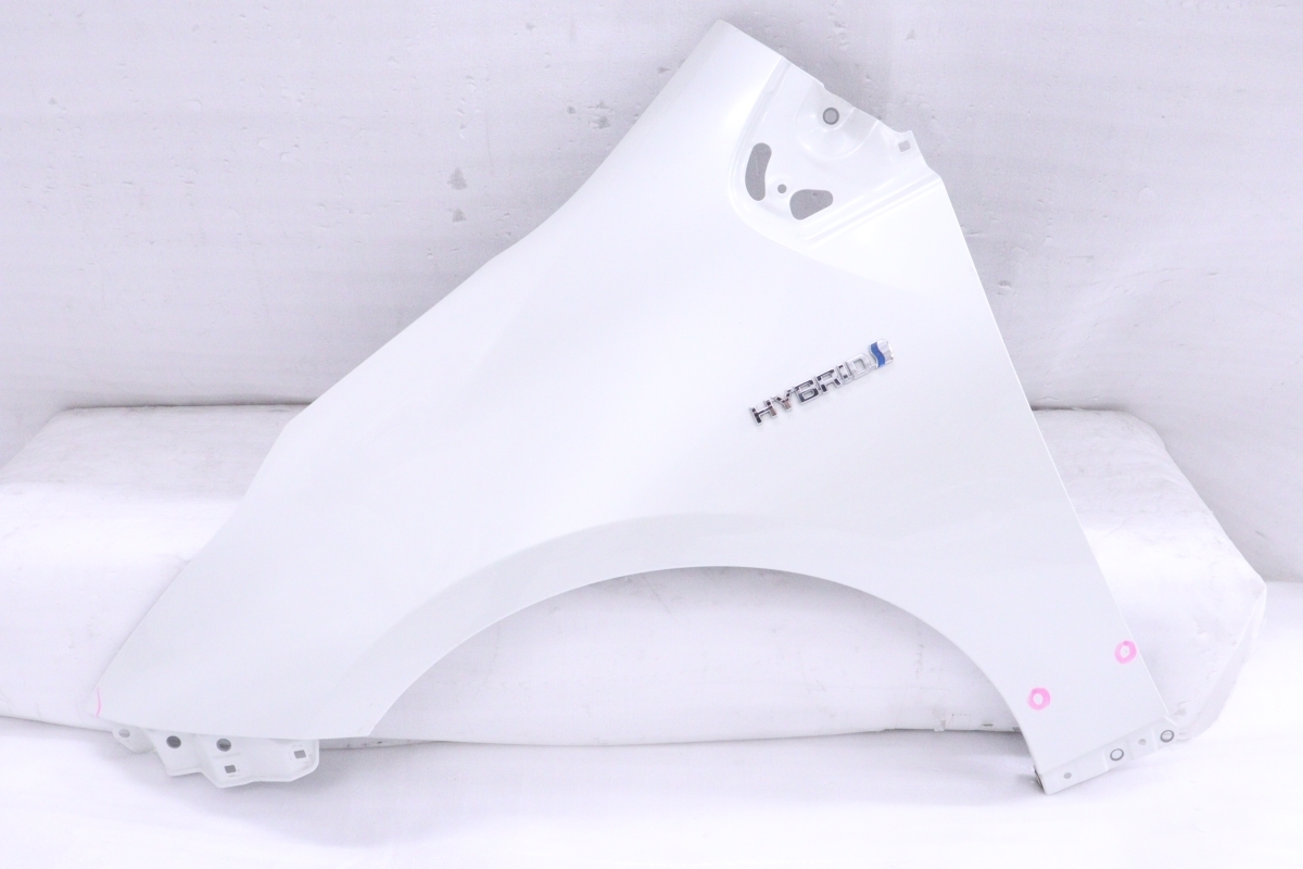 39-1709★ZVW50 プリウス 左フェンダー★53802-47100 ホワイトパール ZVW51 ZVW55 純正★トヨタ 補修用 (UK)