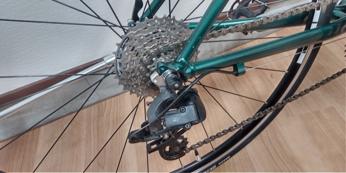 整備済み GIANT ESCAPE R3 適応身長155-170cm 700c 24段変速