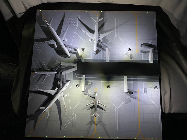 訳あり 1/400 Delta Groove A380 OK 7機置ける空港ターミナルジオラマ
