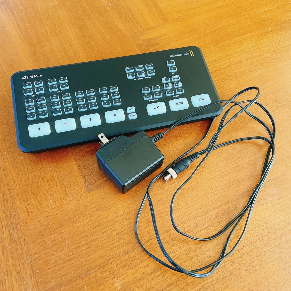 ブラックマジックデザイン ATEM mini 中古箱入り ATEM Mini Blackmagic