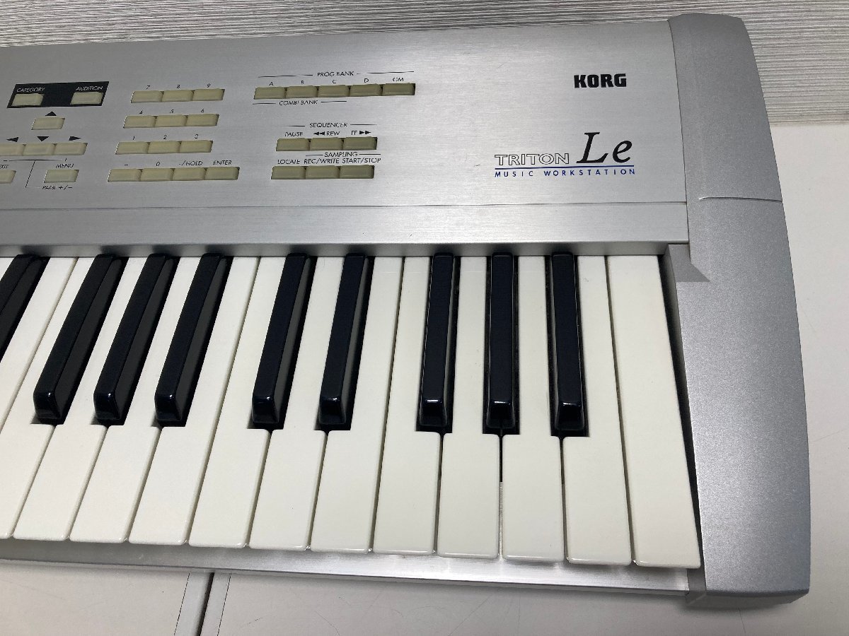 ☆32-4798】□中古□KORG TRITON Le61 シンセサイザー コルグ（7040