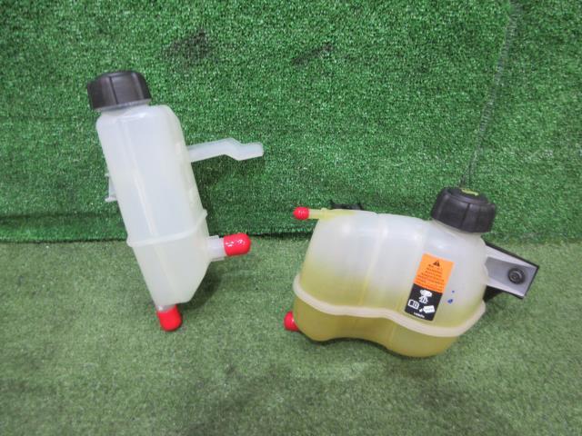 セレナ DAA-HFC27 ラジエータリザーブタンク