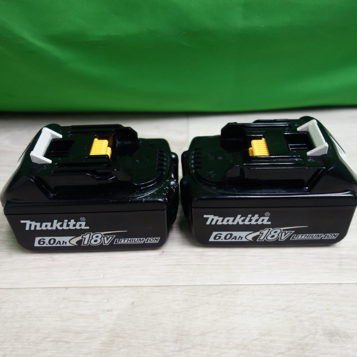 キレイ!2点まとめ売り☆マキタ バッテリー Li-ion BL1860B DC18V 6.0Ah 108Wh☆