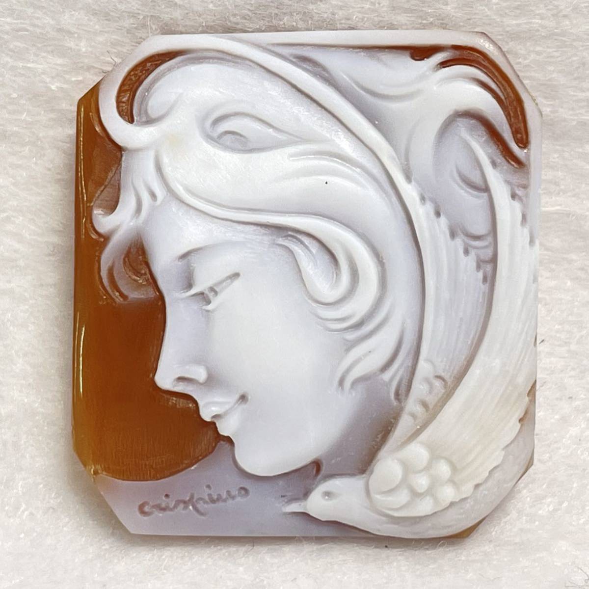 A.D.G刻印入　シェルカメオ ☆シェルカメオ 重量4.7g☆32.0×29.2×2.0mm 作家 サイン入り