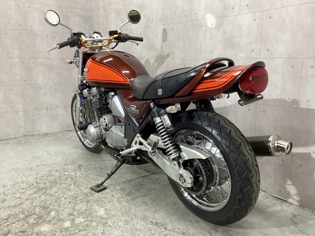 低金利2.9%~☆美車☆ゼファー1100RS・車検残(R7年9月迄)・火の玉カラー  