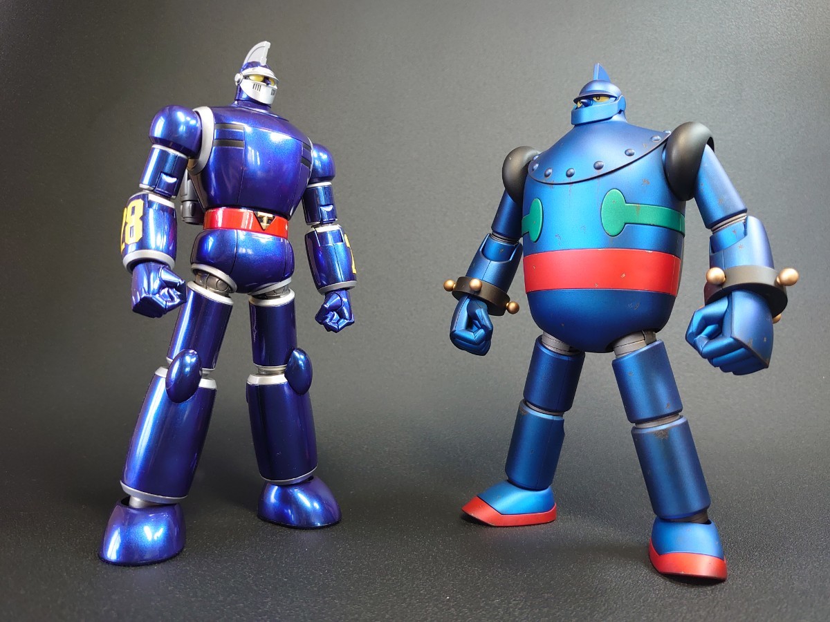 MODEROID鉄人28号、太陽の使者鉄人28号塗装済み完成品2体セット