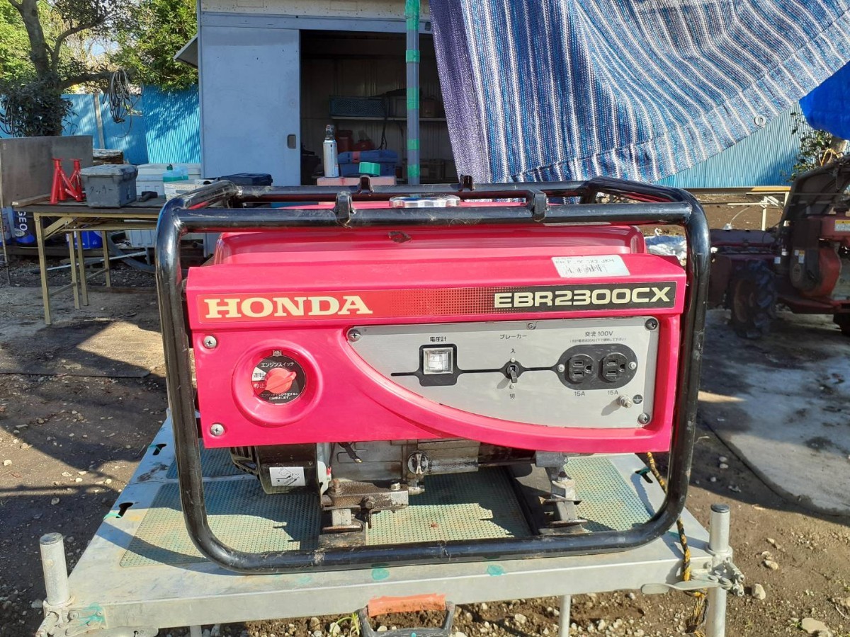 栃木県小山市よりホンダ発電機一発始動です。新品から2回使いました。よろしくお願いいたします。