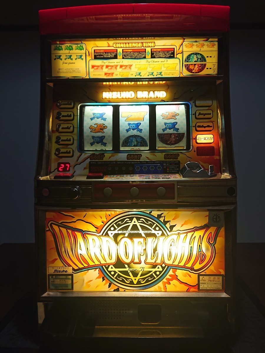 ワードオブライツ 4号機 スロット 4号機 ワードオブライツ 純正メダル