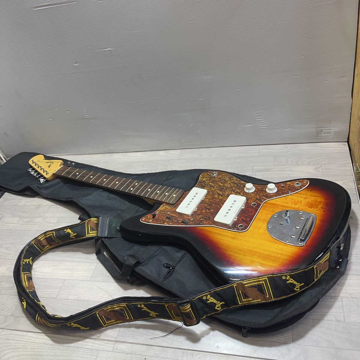 Fender Japan Jazzmaster ジャンク Fender Japan ジャンク メルカリ Jazzmaster ジャンク）fender Yahoo