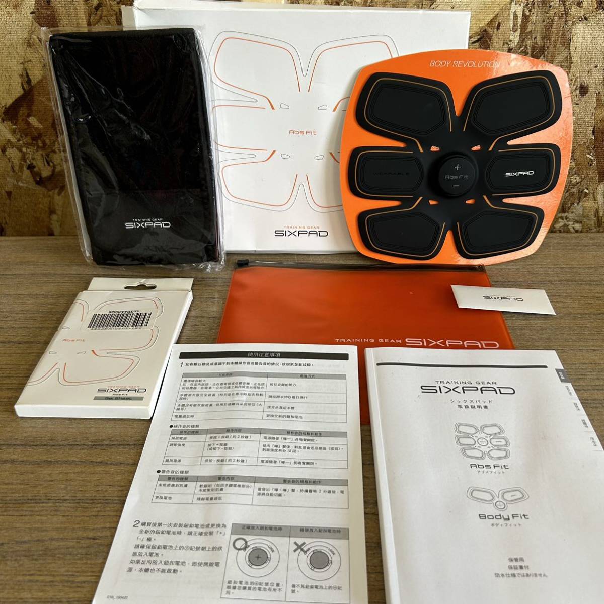 シックスパッド SIXPAD アブズフィット ABSFIT トレーニング BODY フィットネス fitness ダイエット 筋トレ 腹筋 エクササイズ