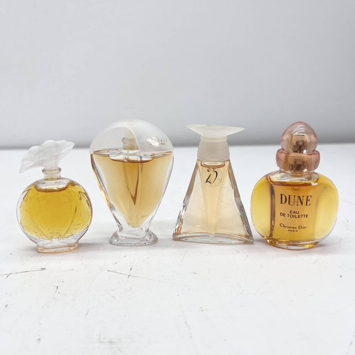 H2982 超美品!! クリスチャンディオール ラインストーン ブローチ