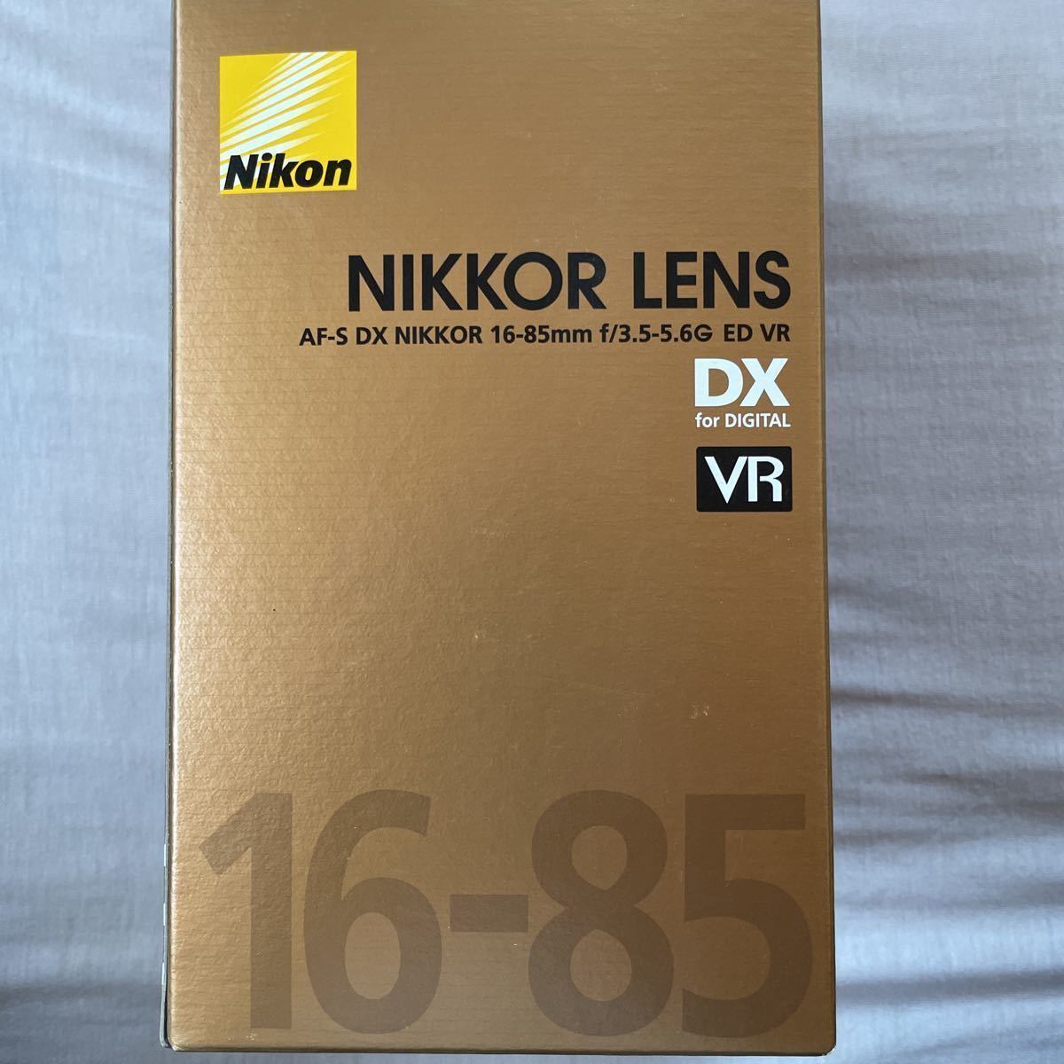 Nikon NIKKOR AF-S DX 16-85 f/3.5-5.6G 箱付き フィルター、フード、レンズケース付き