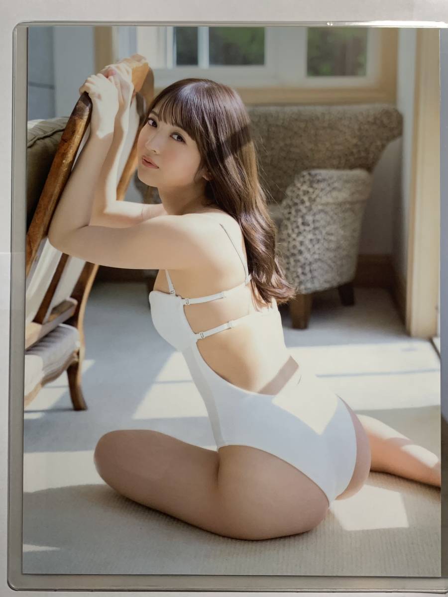 厚手ラミネート加工 黒嵜菜々子 水着 A4変サイズ 雑誌切り抜き 9  
