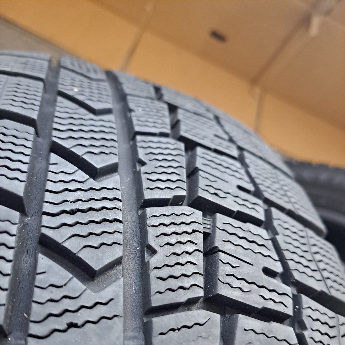 185/65R15 DUNLOP WM02 スタッドレス バリ山4本 佐川急便160サイズ х2