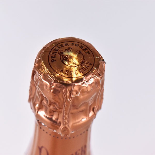☆ペリエ ジュエ ベルエポック ロゼ 1999年 ☆サントリー輸入品 750ml