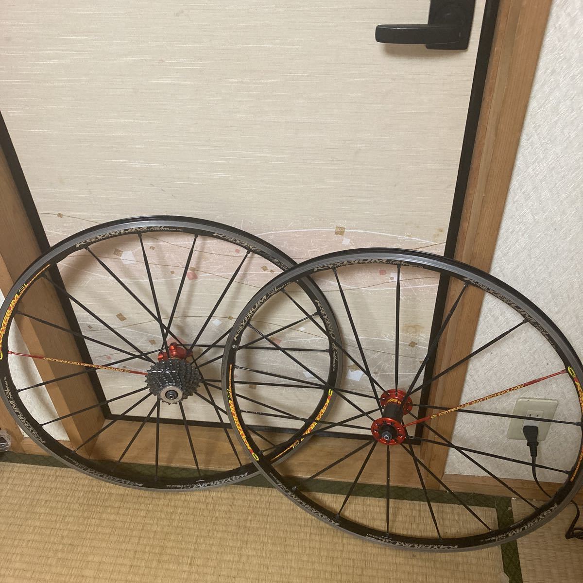 クリンチャー KSYRIUM キシリウム ES MAVIC ホイールセット