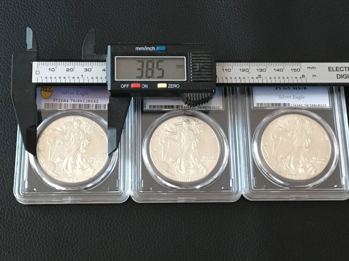 KS29)アメリカイーグル1オンス銀貨コイン、メダル3枚ケース入り(1987，1991，1993) わけ