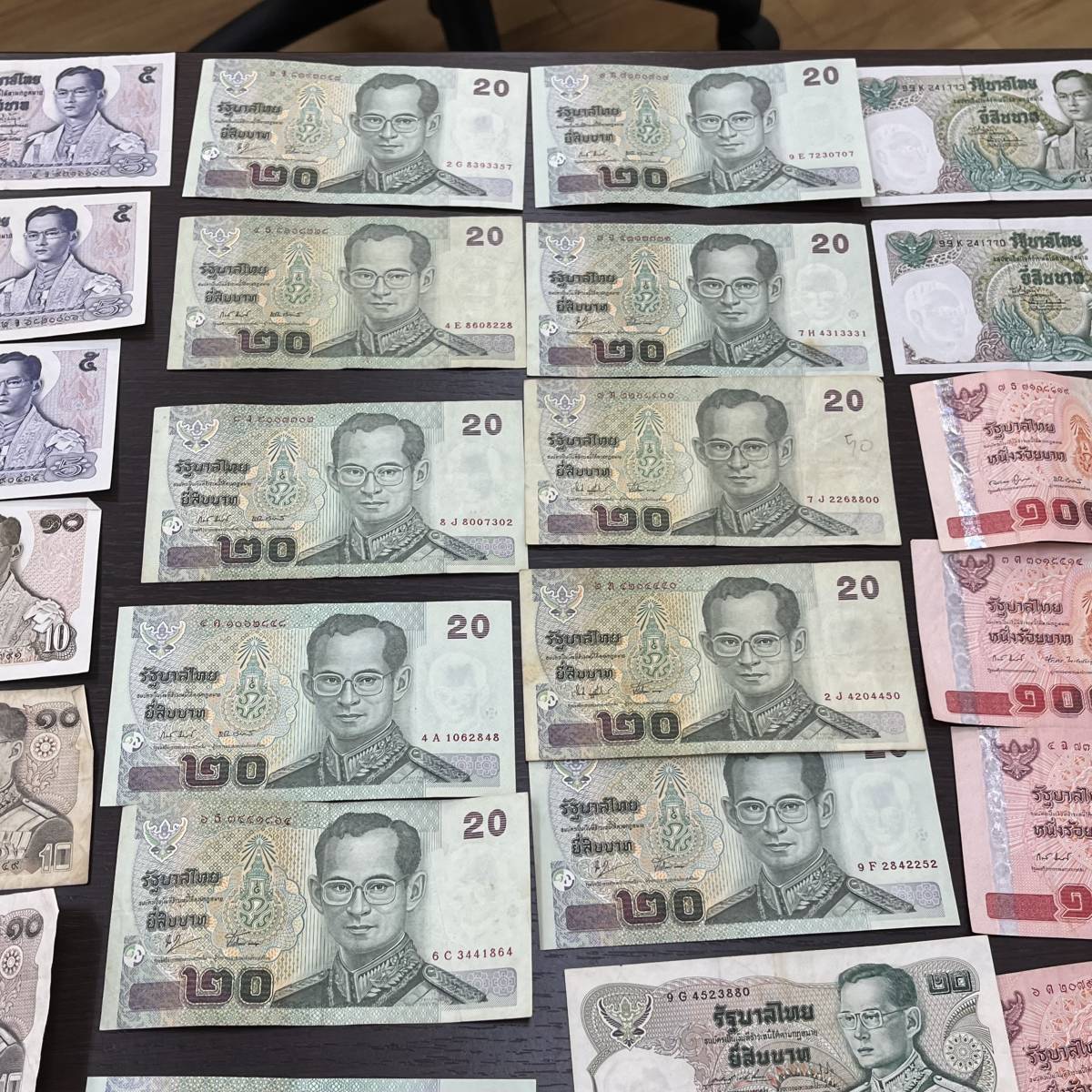 7993D【1円スタート！】タイバーツ 旧紙幣 旧札 合計5385バーツ 5バーツ3枚10バーツ3枚20バーツ22枚100バーツ9枚1000バーツ4枚THB  古紙幣 Yahoo!オークション (貨幣)の落札相場 バーツ タイ旧紙幣500バーツ (世界)の落札相場 外国紙幣