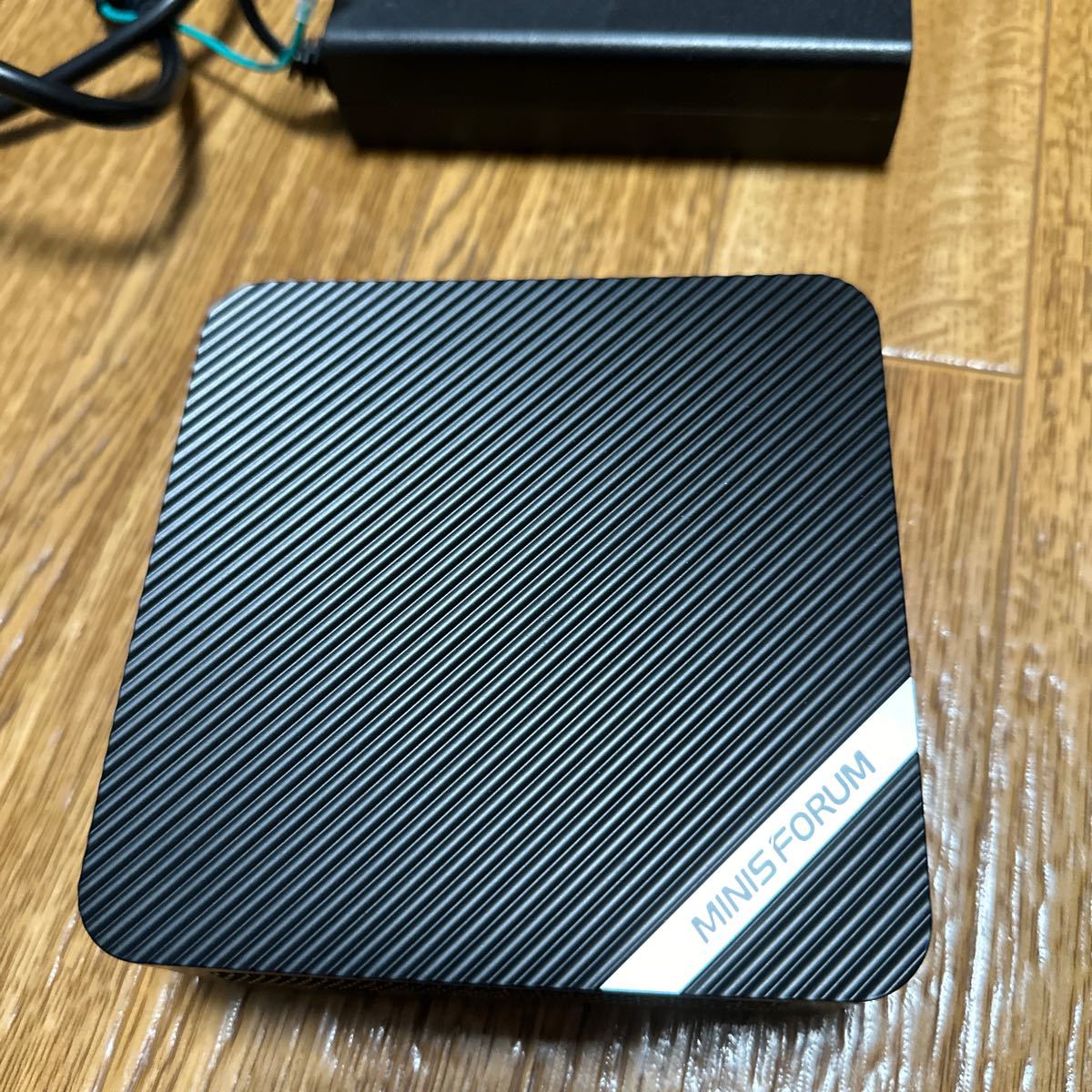 MINISFORUM UM690S Minisforum UM690 AMD Ryzen 9 6900HX 32GB