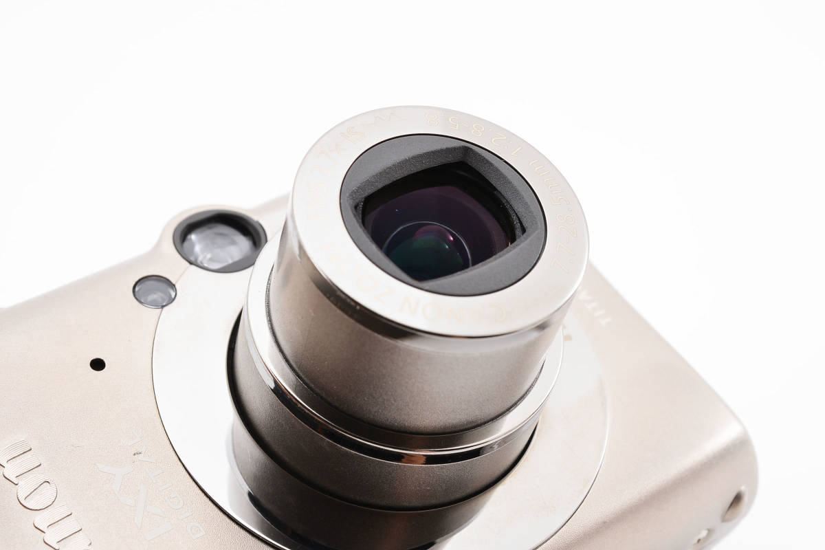 Canonデジカメ⭐IXY DIGITAL 2000 IS チタン Canon IXY DIGITAL 2000 IS チタン