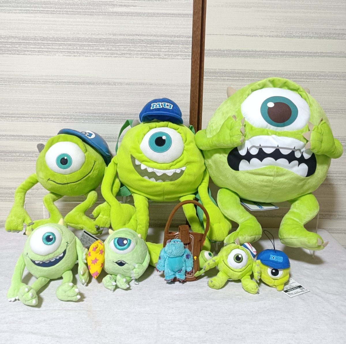 ディズニーリゾート モンスターズインク マイク ぬいぐるみ 小物入れ