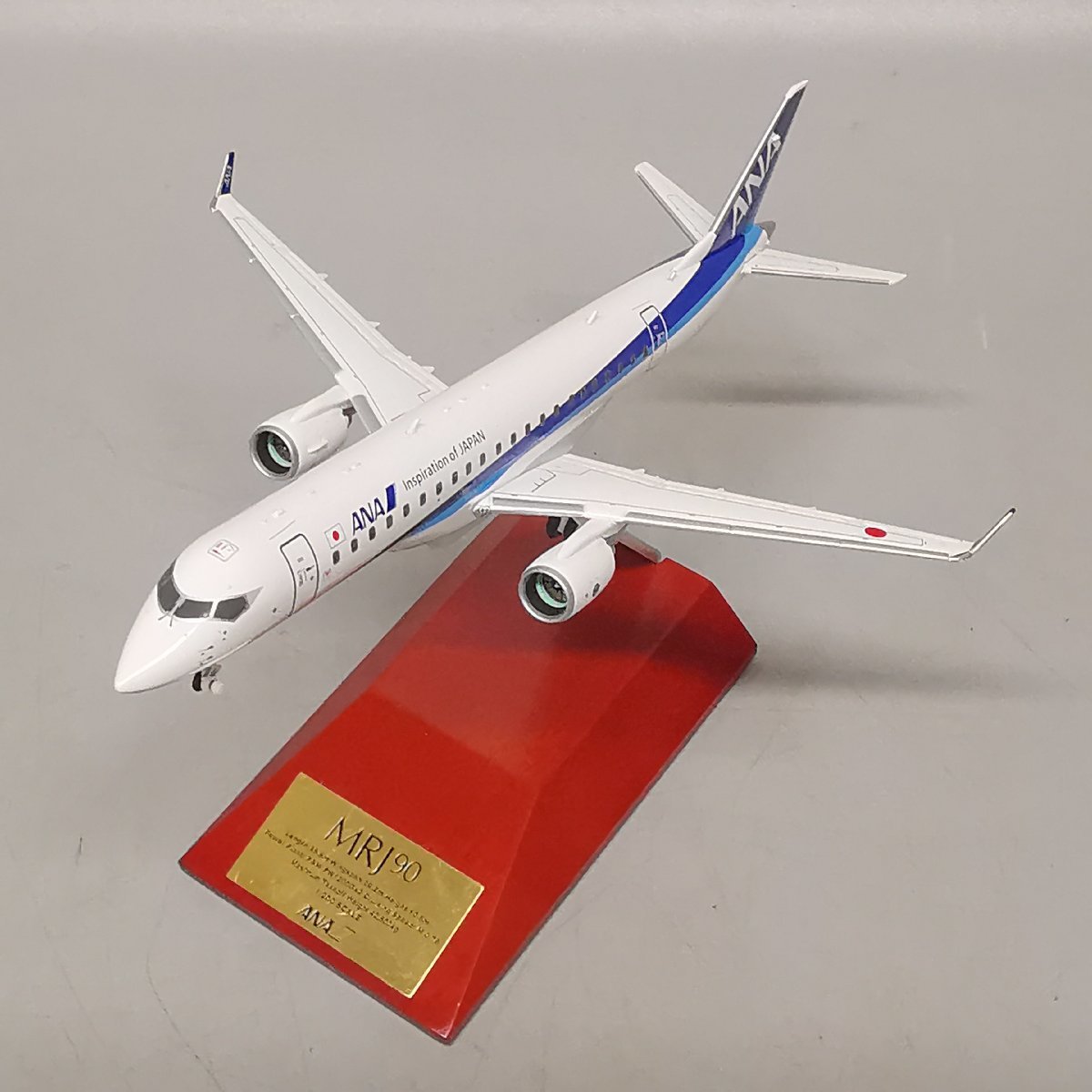 【新品未開封】全日空商事 1/200 ANA MRJ90 全日空商事 1/200 ANA MRJ90 台座付 Z4225 ANA MRJ90 1⁄200