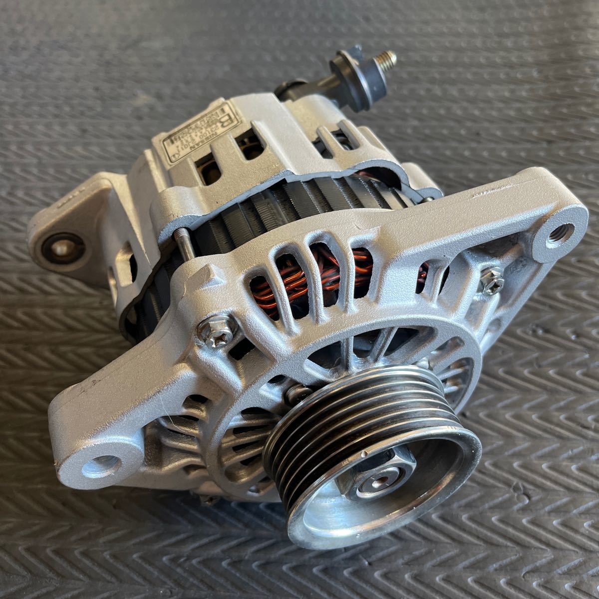 オルタネーター リビルト品 日産23100 2J011三菱A2TA4092A RFNB14