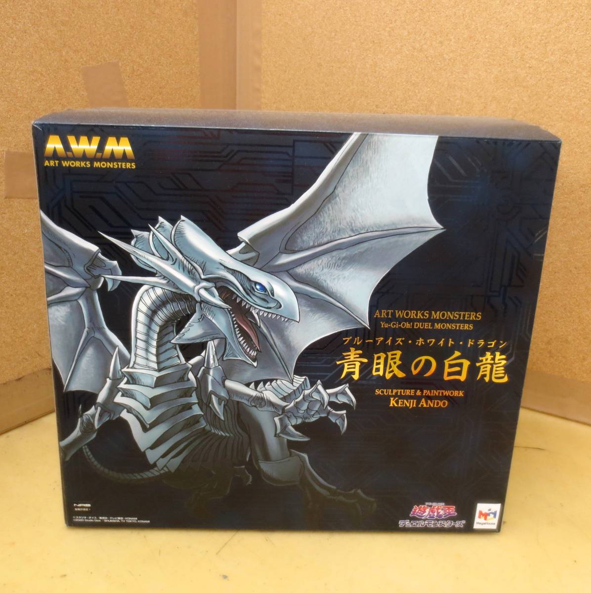 新品 遊戯王 アクリルスタンド 海馬瀬人 青眼の白龍 ブルーアイズ