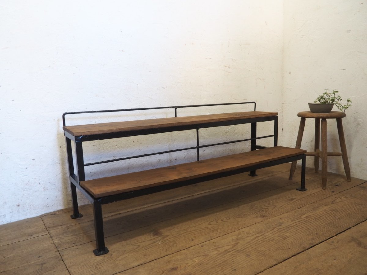 タI0882◆②H49，5×W123×D43(cm)◆ビンテージ◆レトロな古い鉄枠ディスプレイラック◆飾り棚 展示台 陳列台 ガーデンラック 無垢材M庭