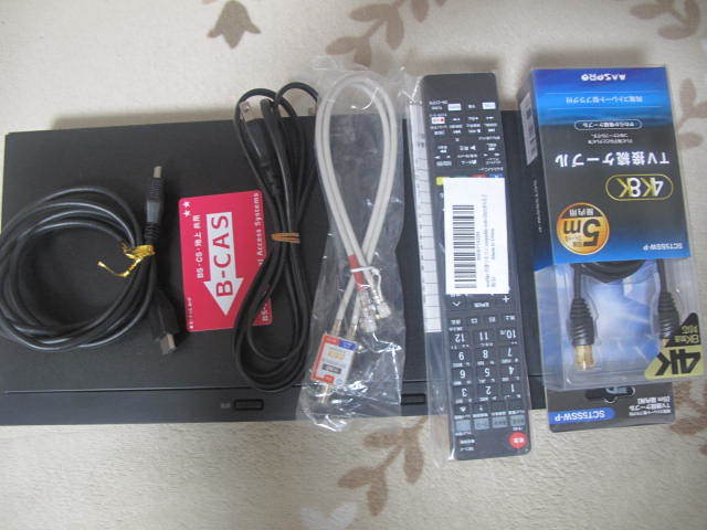 シャープ 500GB　ブルーレイレコーダー 2B-C05BW1　2019年製 、HDD使用時間０時間 新古品に交換済、リモコン、ケーブル付き 