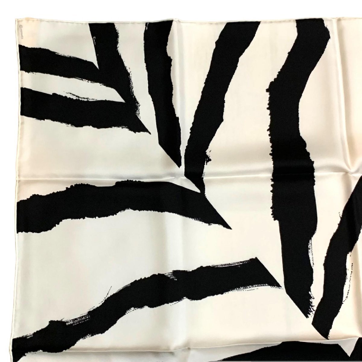 HERMES エルメス Rosace de Janos Ber カレ90 スカーフ シルク