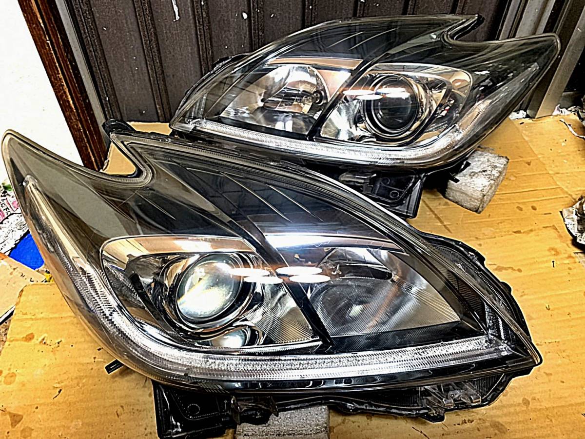 TOYOTA トヨタ プリウス 30系 ZVW30 後期 HID ヘッドライト 左右 ASSY