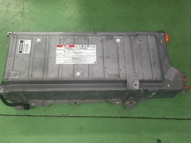 【個人宅配達不可】未チェック品 NHW20 プリウス ハイブリッドバッテリー G9280-47010 (B23002)