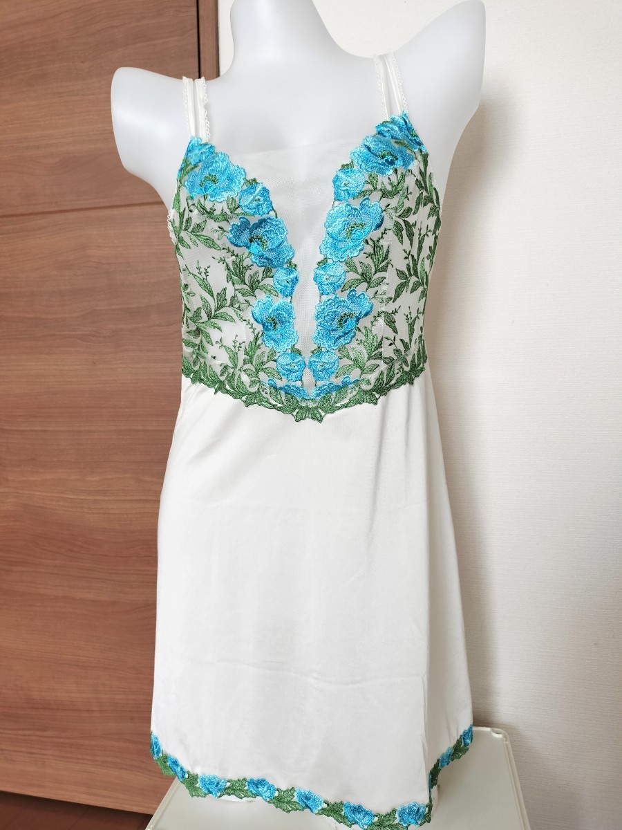 サルート 72　スリップ単品 　85　補正下着　タグなし　未使用　WACOAL　コレクション 白レース