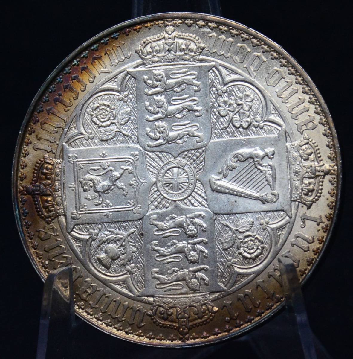 37 古銭 銀貨 1847 イギリス銀貨 ヴィクトリア女王 ゴチッククラウン