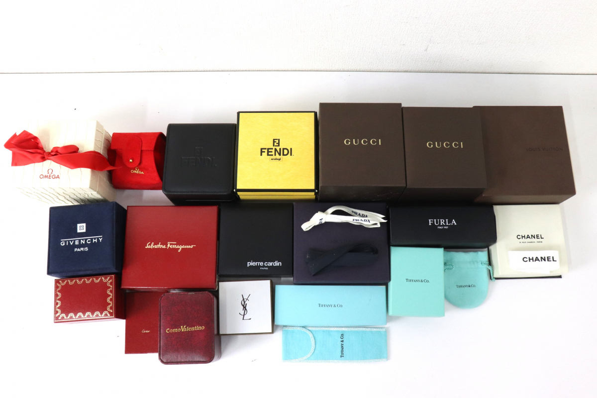 ★【ブランド空きケース・袋37点まとめ】 Louis Vuitton /FENDI /Gucci 等 収納 空き箱 コレクション コレクター 003FXFR47