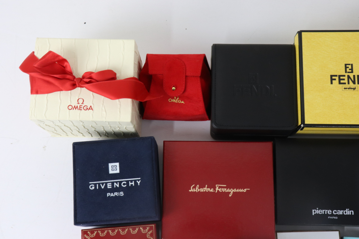 ★【ブランド空きケース・袋37点まとめ】 Louis Vuitton /FENDI /Gucci 等 収納 空き箱 コレクション コレクター 003FXFR47