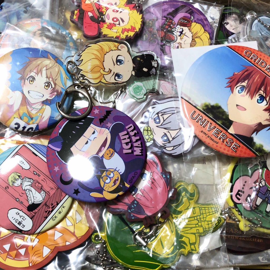 アニメ雑貨ノンジャンルグッズ 缶バッジなど200点大量まとめ売りB