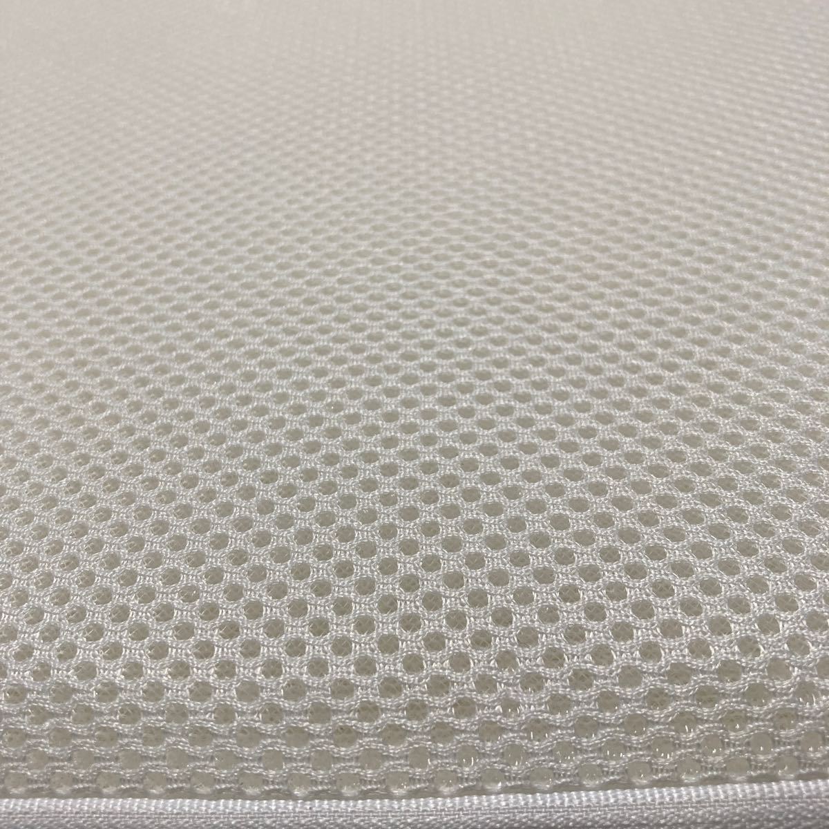 エアウィーヴの中材を使ったラジウム岩盤浴健康敷マット_2